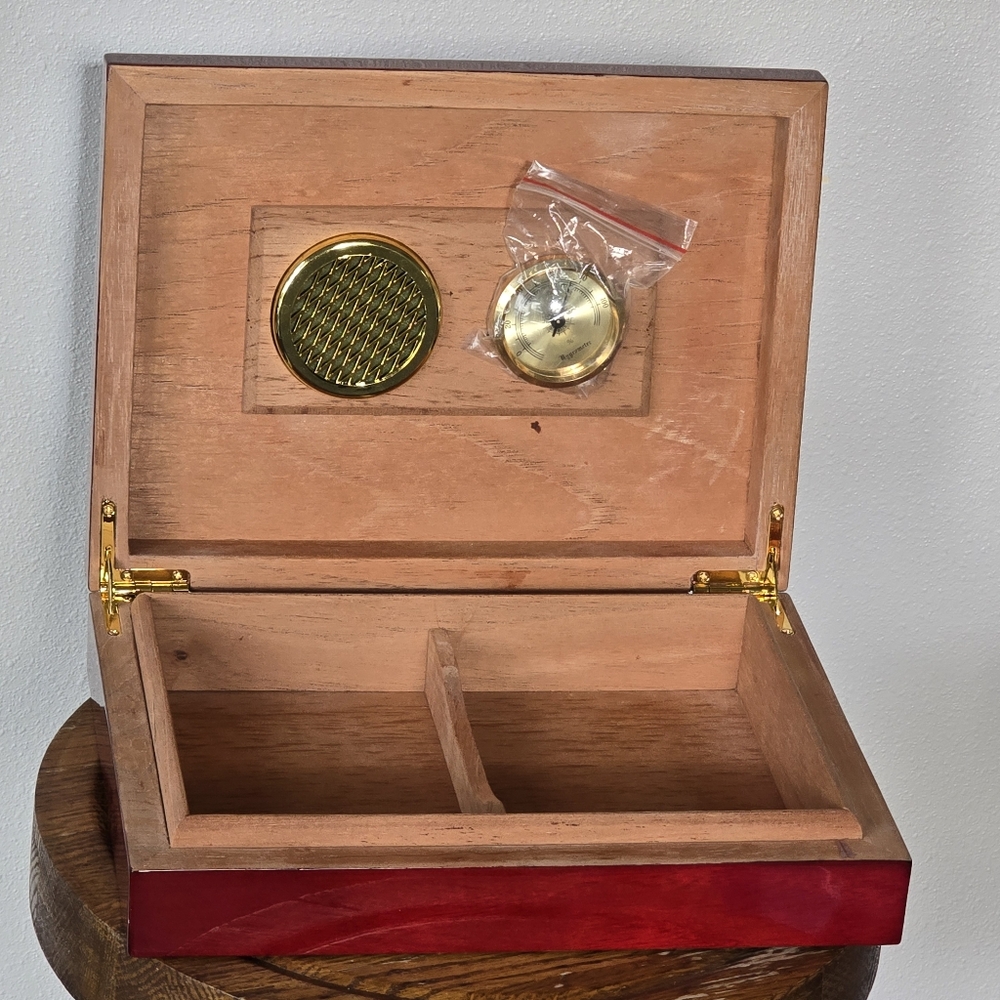 Cigar Humidor Cherry Wood And Cedar